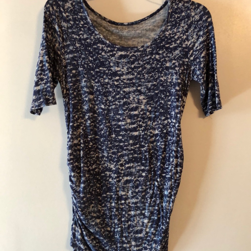 Blue patterned maternity shirt